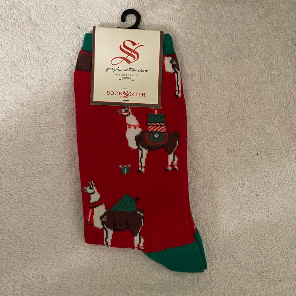 Llama crew socks red green Christmas by sockSmith holiday festive new with tags